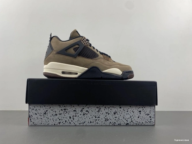 HYPE Brown Air AJ4-882335 4 x Jordan Travis TS Scott Retro 0817